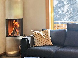 A Luxurious 12 Person Chalet With Superb View