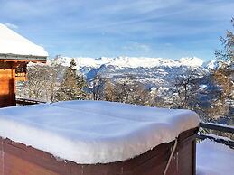 A Luxurious 12 Person Chalet With Superb View