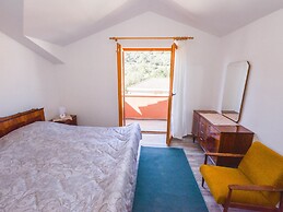 Holiday Home in Veli Iz With Fenced Garden