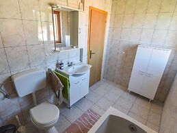 Holiday Home in Veli Iz With Fenced Garden