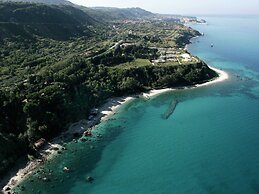 Spacious Mansion in Parghelia near Sea