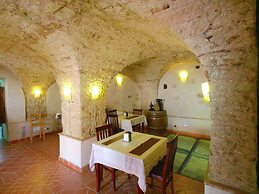 Spacious Mansion in Parghelia near Sea