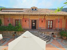 Spacious Mansion in Parghelia near Sea