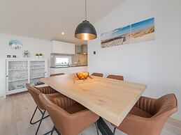 Modern Chalet Near the Oosterschelde