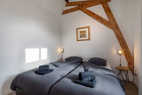 Cozy Stay Near Beach