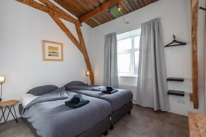 Cozy Stay Near Beach