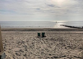 Cozy Stay Near Beach