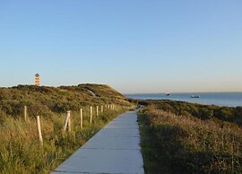 Cozy Stay Near Beach