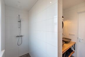 Cozy Stay Near Beach