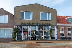 Cozy Stay Near Beach