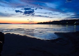 Tasteful Apartment Landscaped Garden