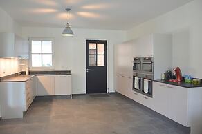 Swolgen Estate With Sauna