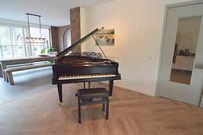 Swolgen Estate With Sauna