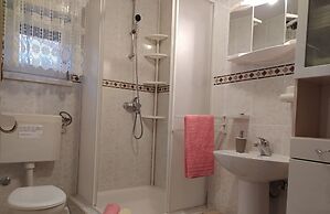 Charming Apartment in Vinisce With Jetty