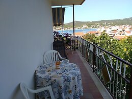 Charming Apartment in Vinisce With Jetty