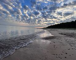 Bungalow in Mielenko Baltic Coast With Garden
