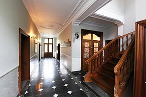 Group Villa With Pool & Sauna