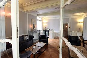 Group Villa With Pool & Sauna