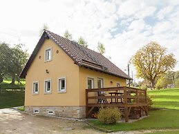 Charming Holiday Home in Hohnstein ot Lohsdorf
