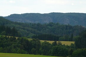 Charming Holiday Home in Hohnstein ot Lohsdorf