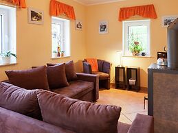 Charming Holiday Home in Hohnstein ot Lohsdorf