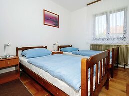 Cottage in Lovinac for 6 Person