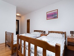 Cottage in Lovinac for 6 Person