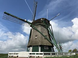 Spacious Holiday Home in Beemster near Windmill