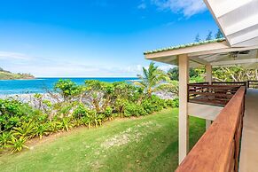 Moloa'a Bay Villa and Cottage