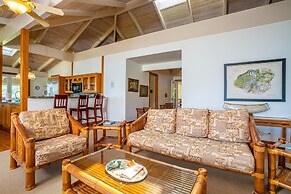 Moloa'a Bay Villa and Cottage