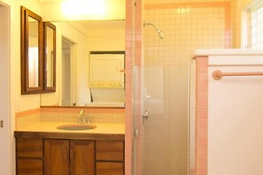 Moloa'a Bay Villa and Cottage