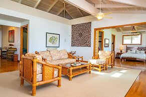 Moloa'a Bay Villa and Cottage