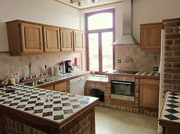 Modern Holiday Home in Cul-des-sarts Near Forest