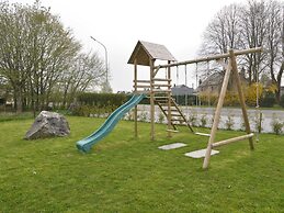 Holiday Home in Cul-des-sarts Near Forest