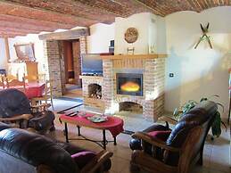 Holiday Home in Cul-des-sarts Near Forest