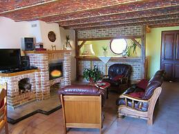 Holiday Home in Cul-des-sarts Near Forest