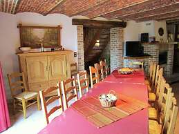Holiday Home in Cul-des-sarts Near Forest