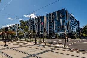 Accommodate Canberra Midnight Apartments