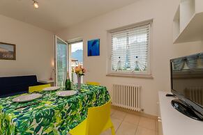 Torbole Relax, Pool & Balcony Apartment