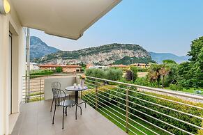 Torbole Relax, Pool & Balcony Apartment