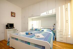 Torbole Relax, Pool & Balcony Apartment