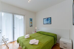 Torbole Relax, Pool & Balcony Apartment