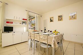 Torbole Relax, Pool & Balcony Apartment