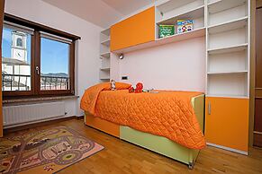 Paulie Apartment