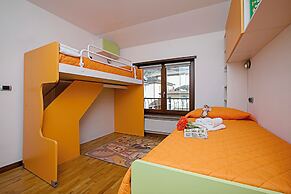 Paulie Apartment