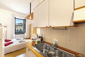 Lake View Historical Center Apartment