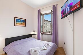 Lake View Historical Center Apartment