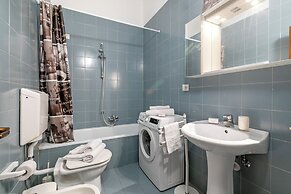 Lake View Historical Center Apartment