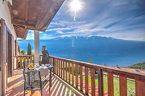 Balcone Sul Lago