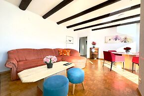 Bellevue apartment